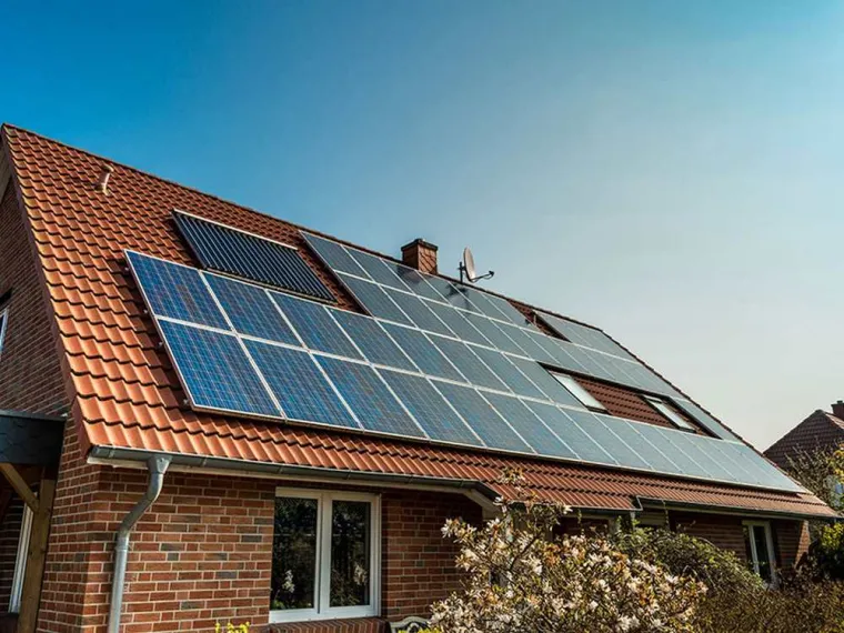 Installation de panneaux solaires, Bourgoin-Jallieu, Ets Laurent Mathieu