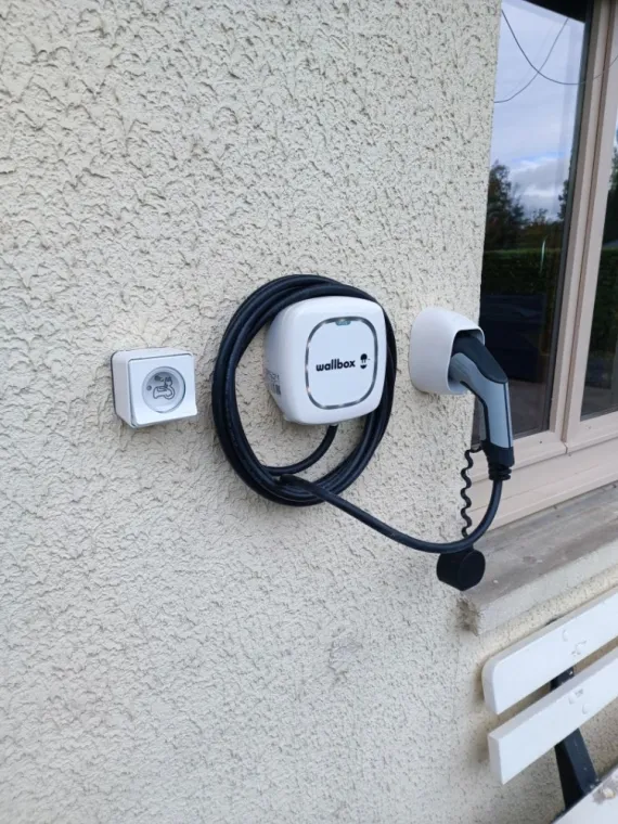 Borne de recharge à domicile en Nord-Isère : tout savoir avant de se lancer (2026), Bourgoin-Jallieu, Ets Laurent Mathieu